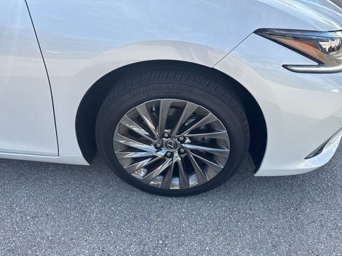 Used 2025 Lexus ES 350 Ultra Luxury image 37