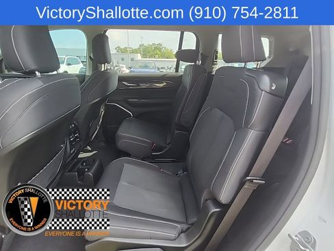 Certified 2022 Jeep Grand Cherokee L Laredo w/ Luxury Tech Group I AWD/4WD image 23