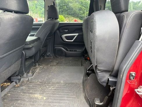 Used 2019 Nissan Titan SV AWD/4WD image 12