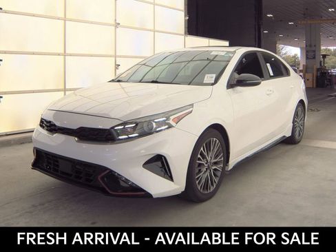 Used 2023 Kia Forte GT-Line w/ GT-Line Premium Package FWD image 4