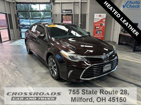 Used 2018 Toyota Avalon XLE image 1