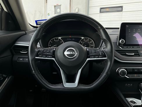 Used 2025 Nissan Altima 2.5 SR image 31