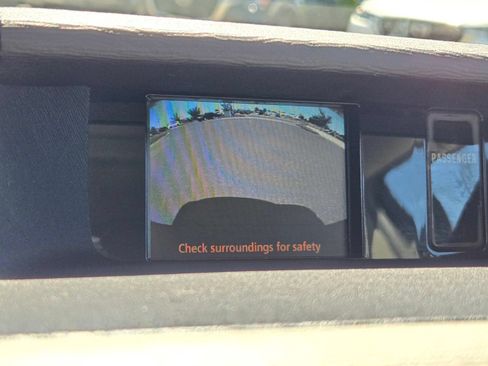 Used 2011 Toyota Sienna XLE FWD image 25