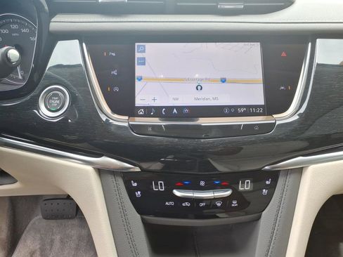 Used 2023 Cadillac XT6 Premium Luxury w/ Technology Package FWD image 10