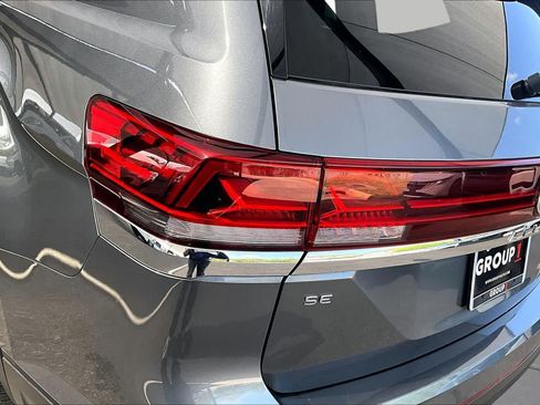 Used 2024 Volkswagen Atlas SE FWD image 28