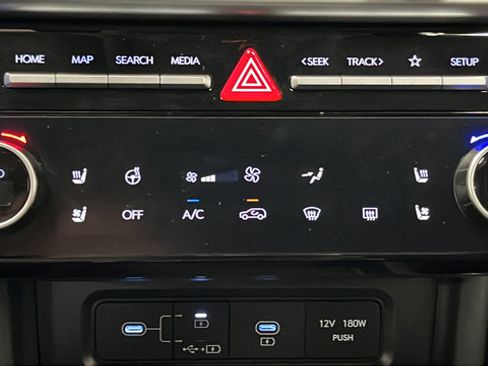 Used 2026 Hyundai Tucson Limited AWD/4WD image 18