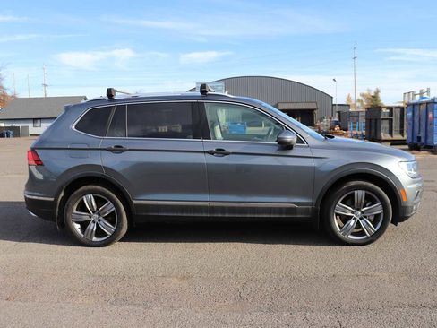 Used 2021 Volkswagen Tiguan SEL image 4