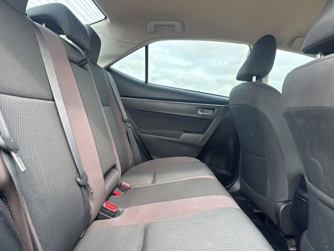 Used 2017 Toyota Corolla LE image 28