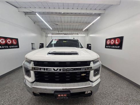 Used 2022 Chevrolet Silverado 2500 LT w/ Convenience Package image 2