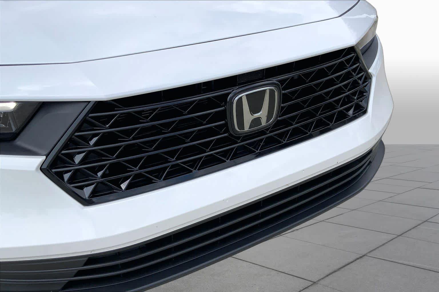 Certified 2025 Honda Accord LX image 30