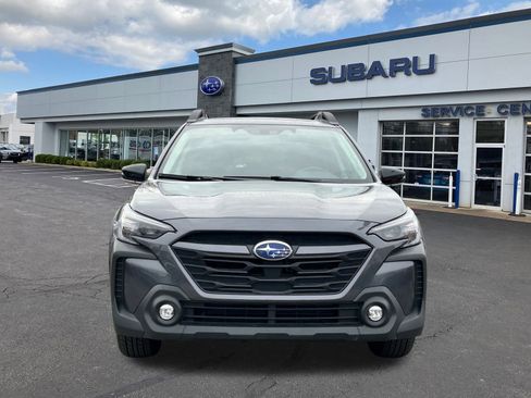 Certified 2025 Subaru Outback Premium image 2