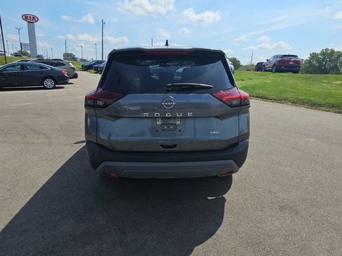 Used 2023 Nissan Rogue S AWD/4WD image 4