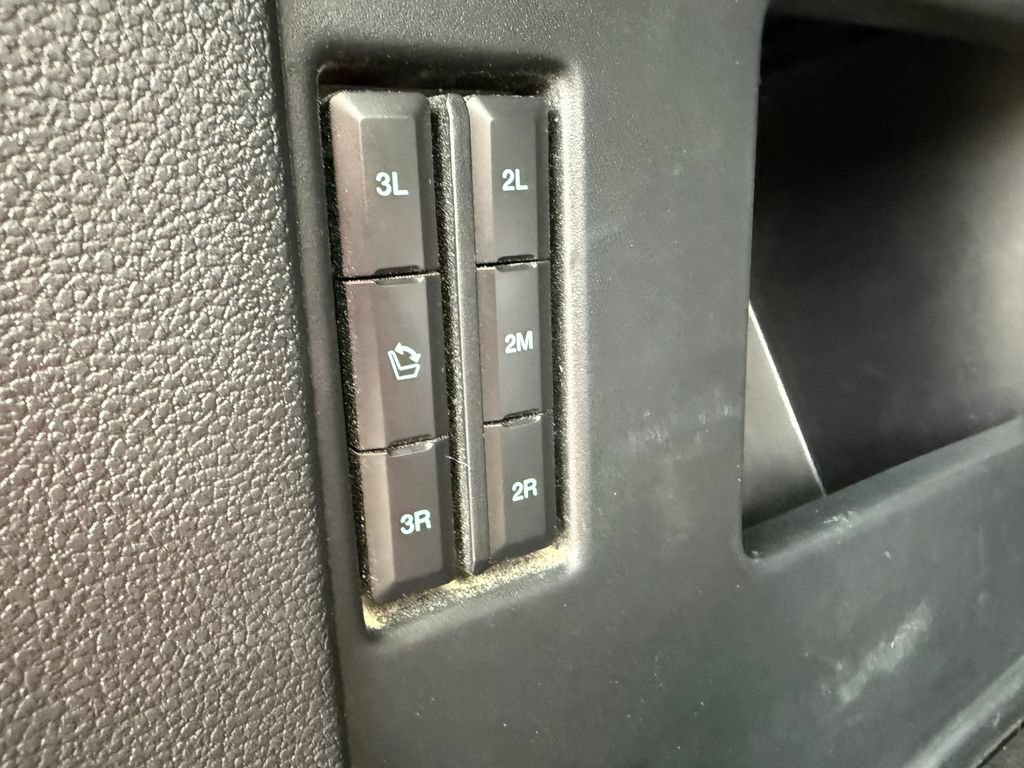 Used 2020 Ford Expedition Max XLT w/ Equipment Group 202A AWD/4WD image 15