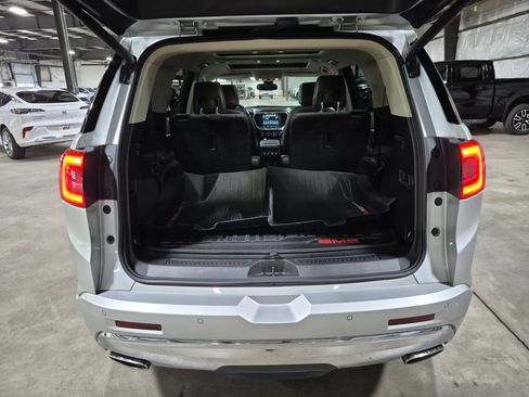 Used 2019 GMC Acadia Denali w/ Technology Package AWD/4WD image 28