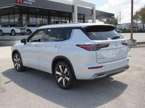 New 2026 Mitsubishi Outlander SEL FWD image 7