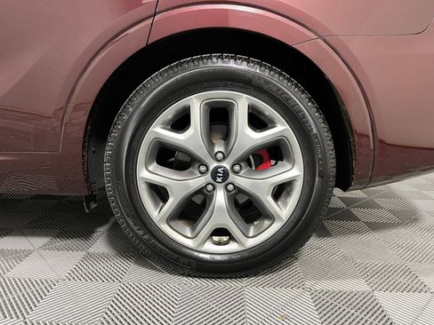 Used 2019 Kia Sorento SX image 18