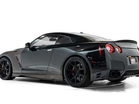 Used 2015 Nissan GT-R Premium AWD/4WD image 10