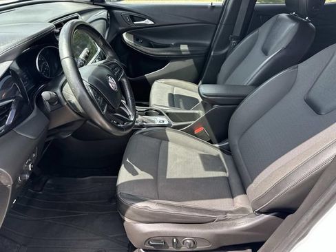 Used 2021 Buick Encore GX Preferred w/ Cold Weather Comfort Package FWD image 18