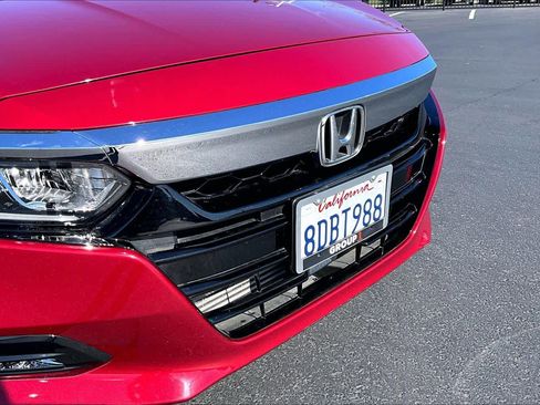 Used 2018 Honda Accord EX image 30