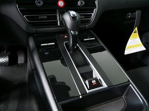 New 2026 Porsche Macan image 19