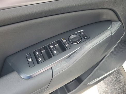 New 2026 Kia Sportage EX w/ EX Panorama Roof Package image 32