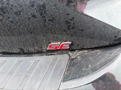 Used 2019 Toyota Corolla SE w/ SE Option Package FWD image 10