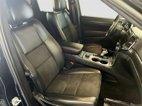 Used 2022 Jeep Grand Cherokee Laredo X image 27