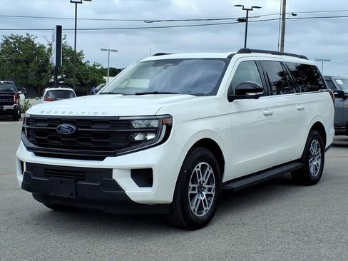 Certified 2025 Ford Expedition Max Active RWD image 12