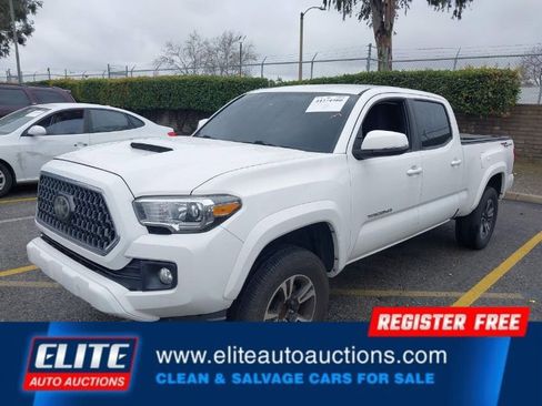 Used 2018 Toyota Tacoma TRD Sport w/ Technology Package image 4