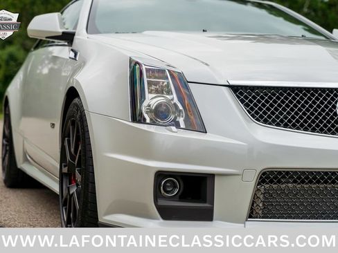 Used 2015 Cadillac CTS V RWD image 24