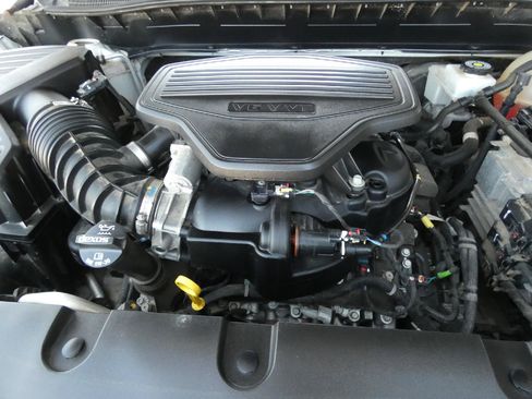 Used 2021 Chevrolet Blazer LT AWD/4WD image 18