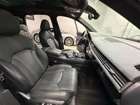 Used 2019 Audi Q7 3.0T Prestige w/ Prestige Package AWD/4WD image 46