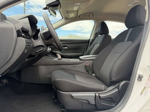 Used 2025 Nissan Sentra SV FWD image 26