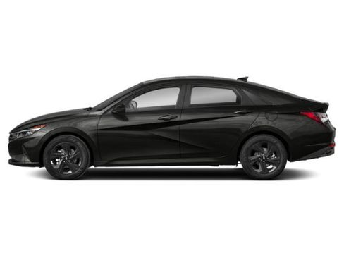 Used 2023 Hyundai Elantra SEL FWD image 3