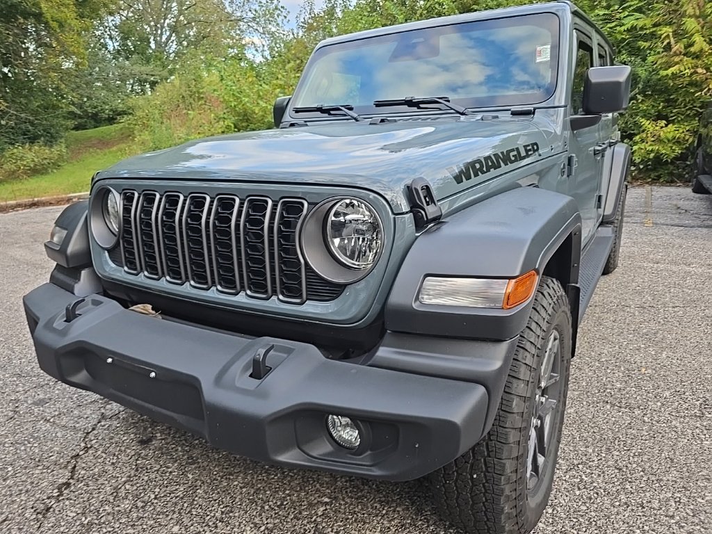 Used 2026 Jeep Wrangler Unlimited Sport AWD/4WD image 12