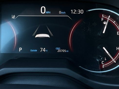 Used 2025 Toyota RAV4 XLE image 39