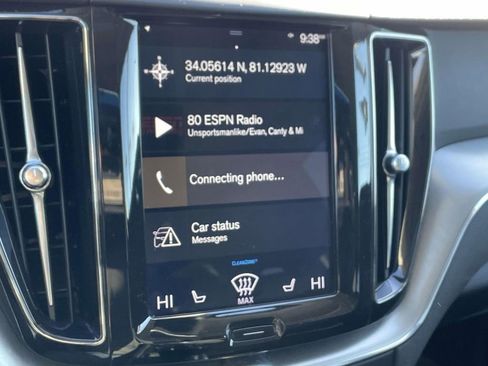 Used 2019 Volvo XC60 T5 Momentum w/ Protection Package image 26