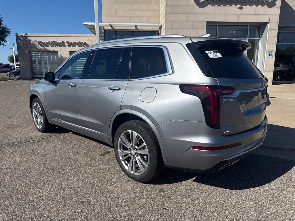 Used 2023 Cadillac XT6 Premium Luxury w/ Technology Package AWD/4WD image 5