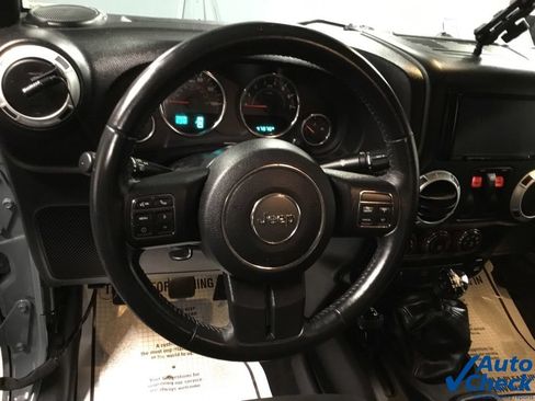 Used 2015 Jeep Wrangler Sahara w/ Connectivity Group AWD/4WD image 38