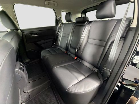 Used 2024 Nissan Rogue SL FWD image 23