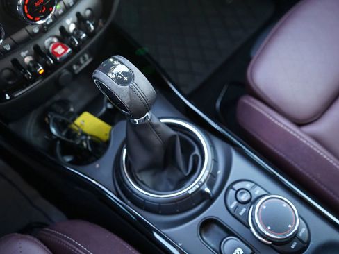 Used 2017 MINI Cooper Clubman S image 14