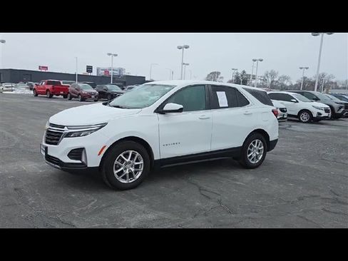 Used 2023 Chevrolet Equinox LT w/ LPO, Floor Liner Package image 4