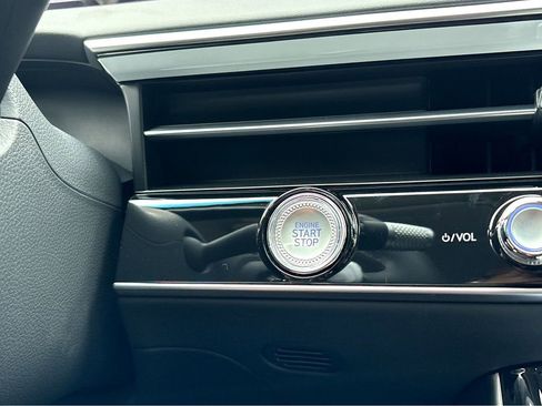 New 2026 Genesis GV70 2.5T AWD/4WD image 10