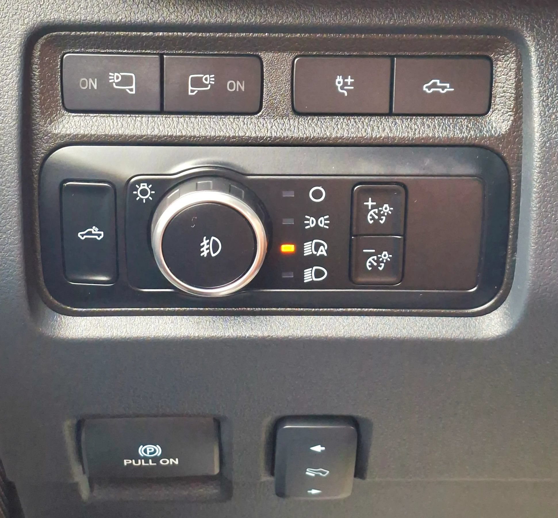Used 2024 Ford F250 Platinum AWD/4WD image 30