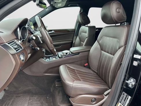 Used 2019 Mercedes-Benz GLS 450 4MATIC image 16