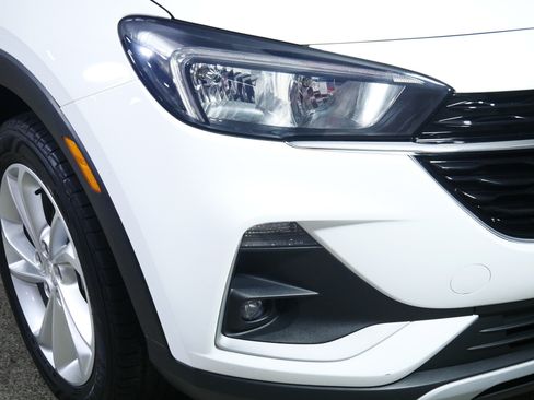 Used 2020 Buick Encore GX Preferred w/ Cold Weather Comfort Package FWD image 16