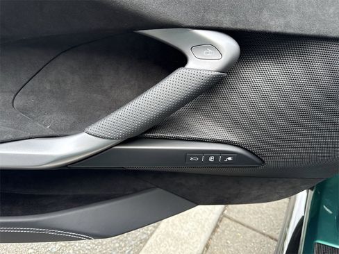 Used 2024 Ferrari 296 GTS image 13