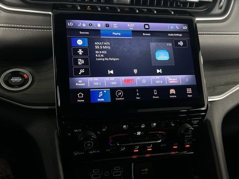 Used 2024 Jeep Grand Cherokee L Limited w/ Luxury Tech Group II image 22