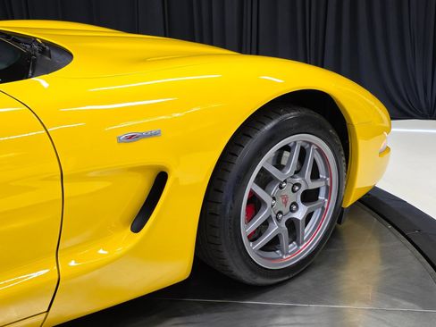 Used 2003 Chevrolet Corvette Z06 w/ Memory Package, 3 Drivers RWD image 42