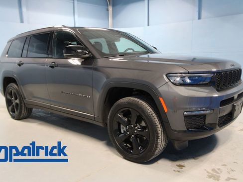 Used 2025 Jeep Grand Cherokee L Limited w/ Black Appearance Package image 1